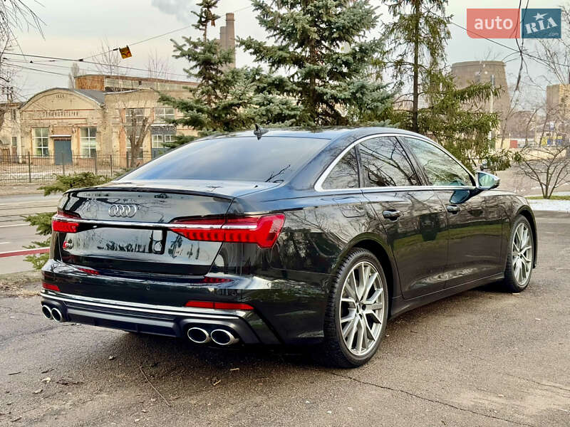 Седан Audi S6 2020 в 