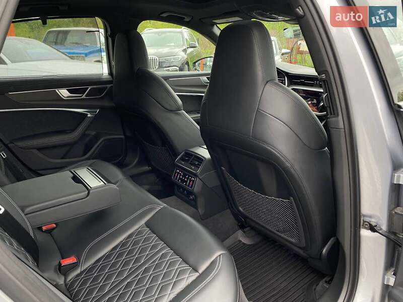 Седан Audi S6 2023 в Львові