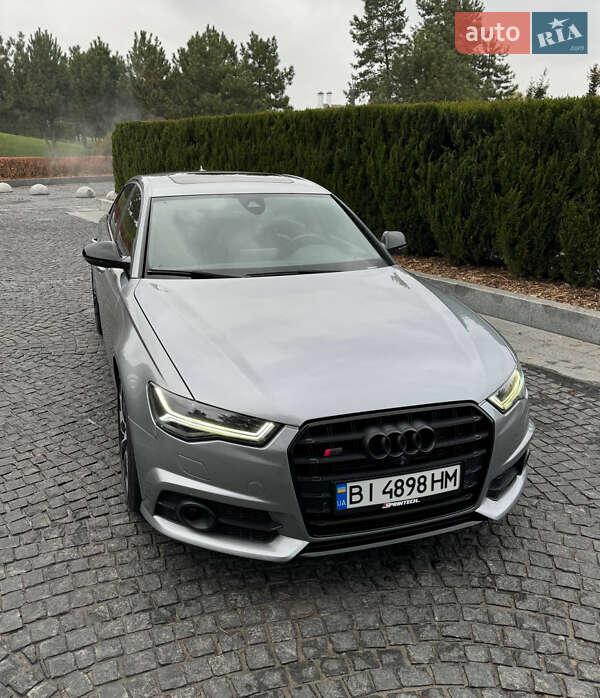 Седан Audi S6 2014 в 