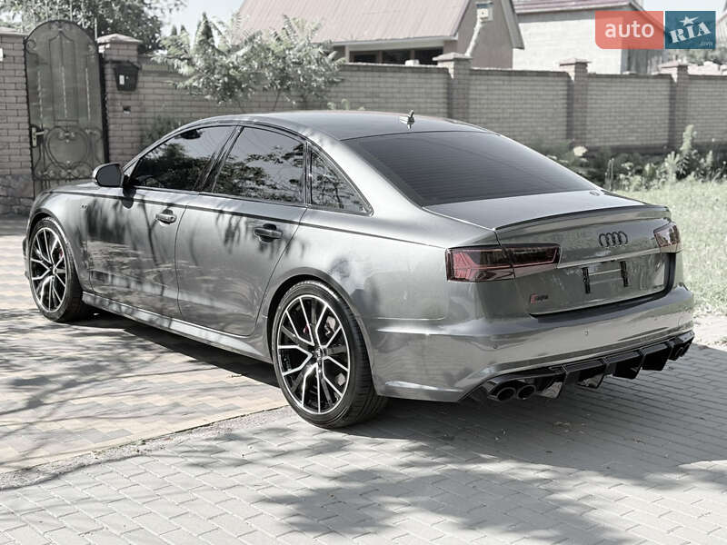 Седан Audi S6 2016 в Киеве