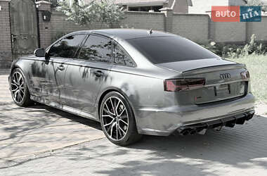 Седан Audi S6 2016 в 