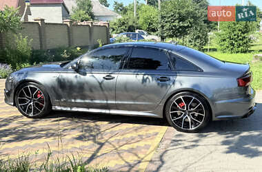Седан Audi S6 2016 в 