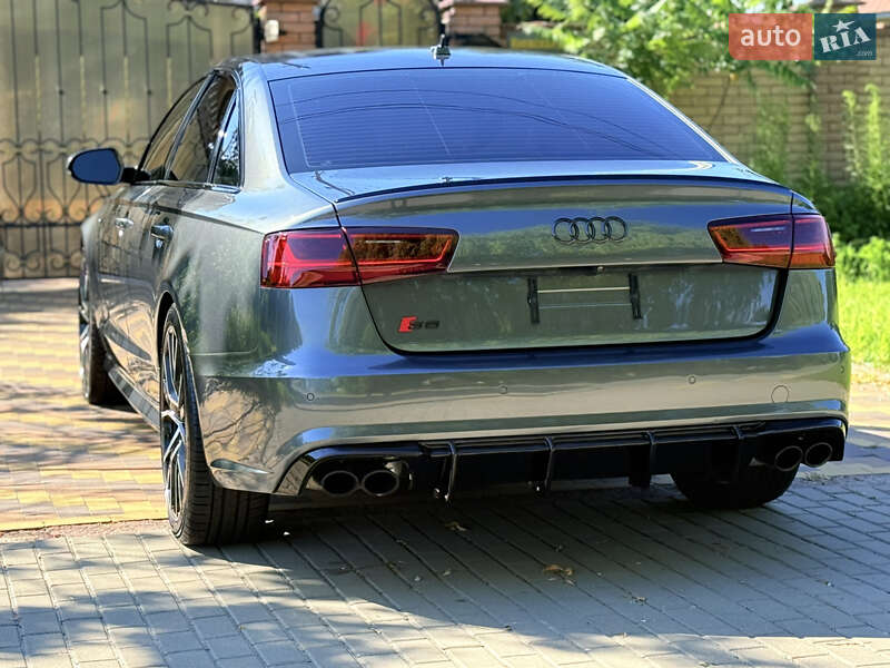 Седан Audi S6 2016 в Киеве