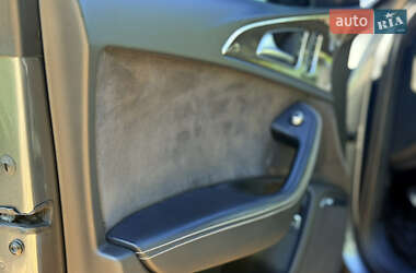Седан Audi S6 2016 в 