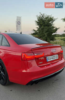 Седан Audi S6 2012 в 