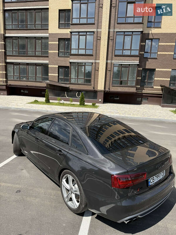 Седан Audi S6 2012 в Чернігові