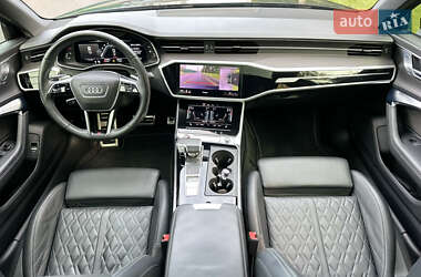Седан Audi S6 2021 в 