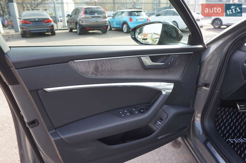 Седан Audi S6 2023 в Одесі