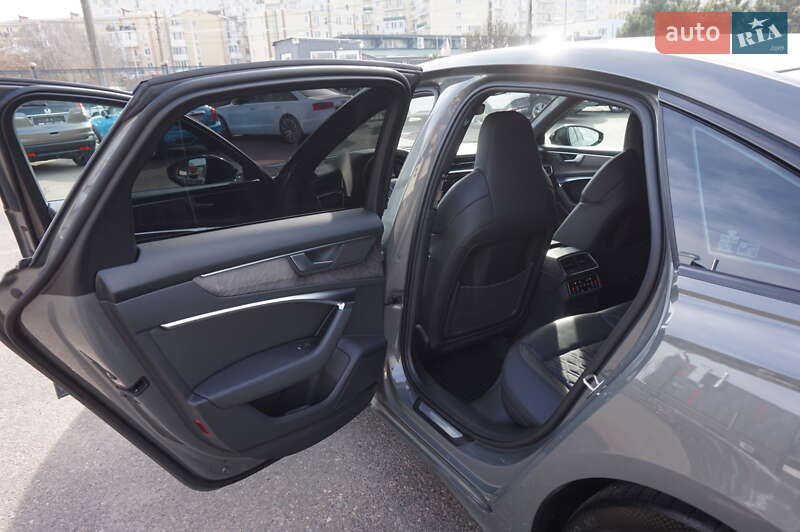 Седан Audi S6 2023 в Одесі