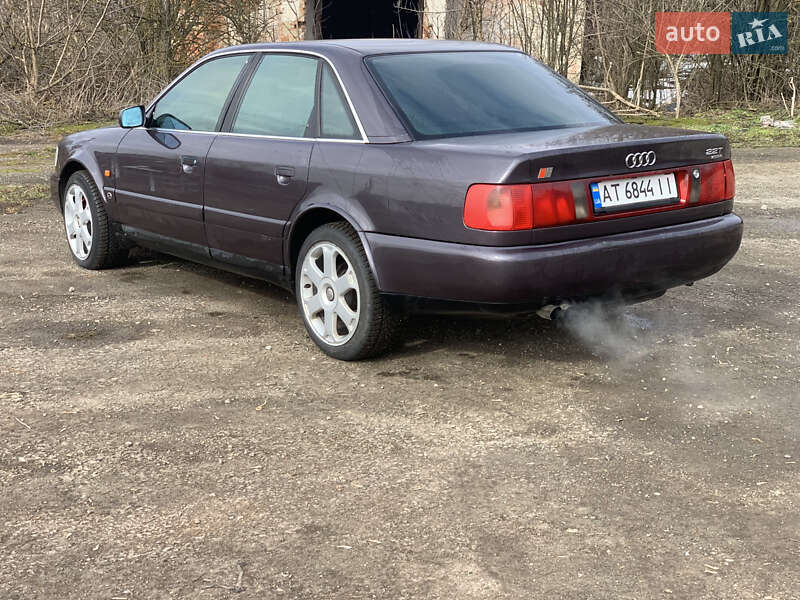 Седан Audi S6 1994 в Тлумаче