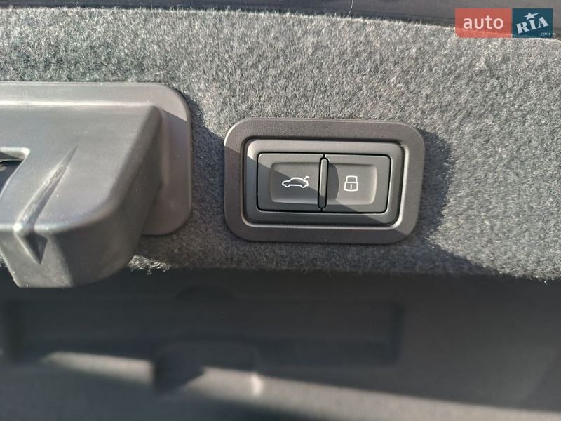 Седан Audi S6 2017 в Львове