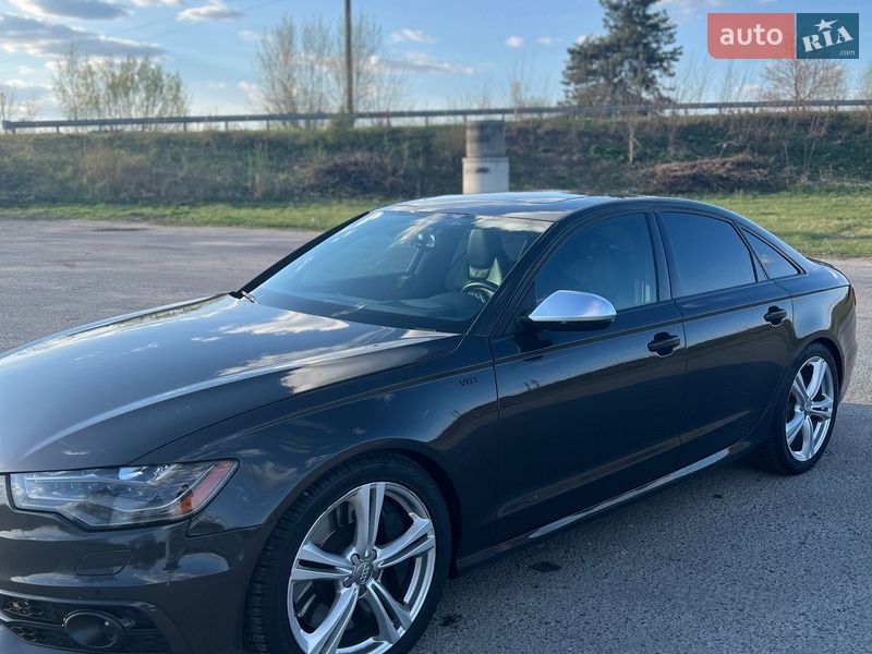 Седан Audi S6 2012 в Львові