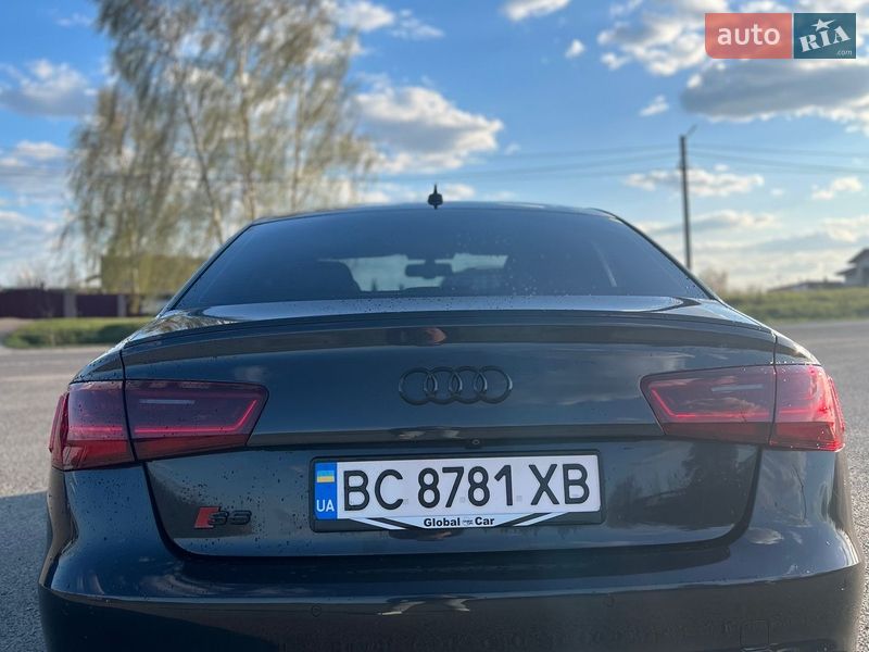 Седан Audi S6 2012 в Львові