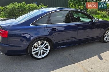 Седан Audi S6 2013 в Полтаві
