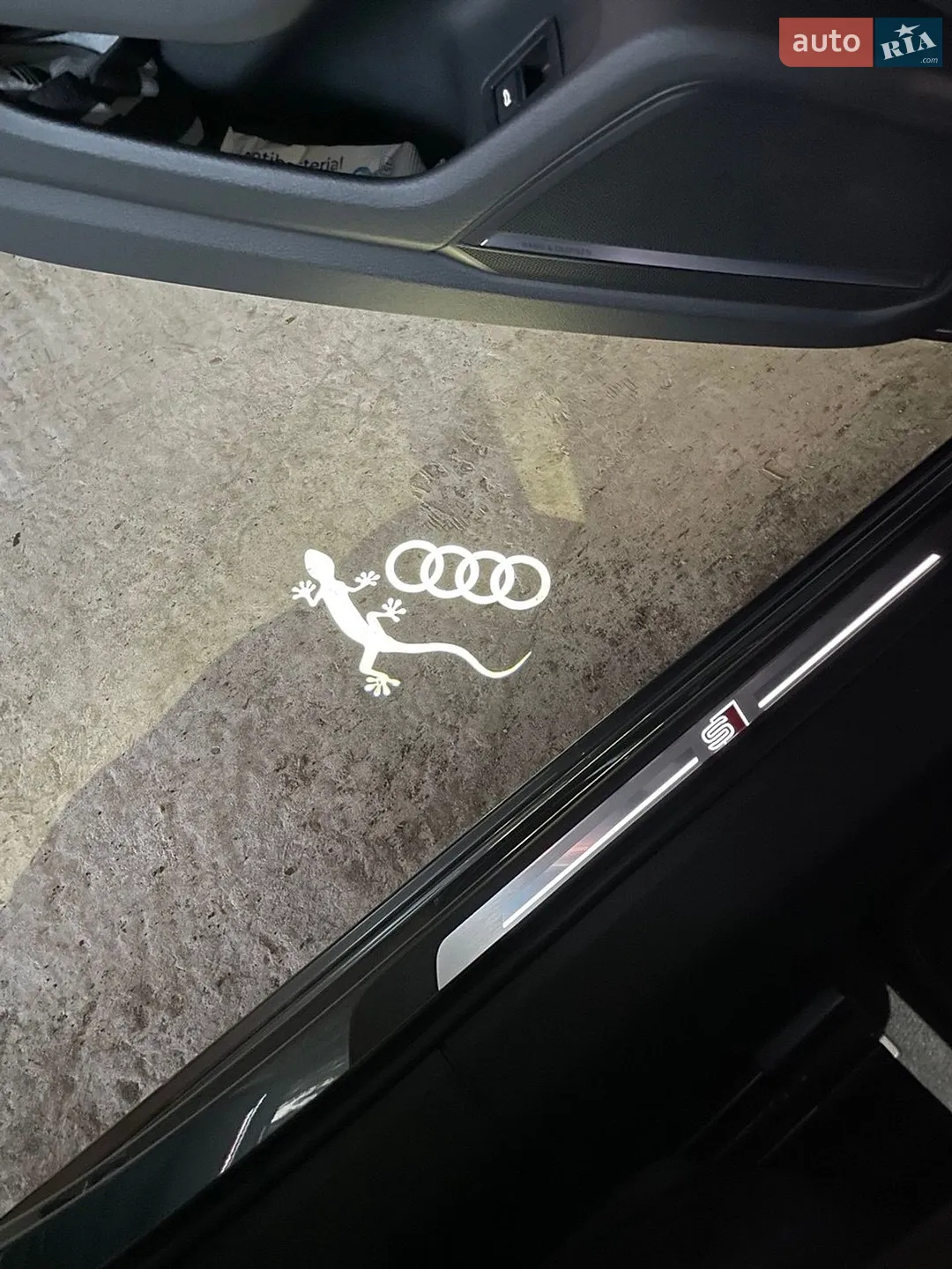 2020 Audi S6 - мініатюра 24