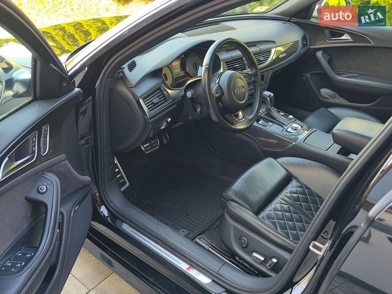 Седан Audi S6 2015 в Львове