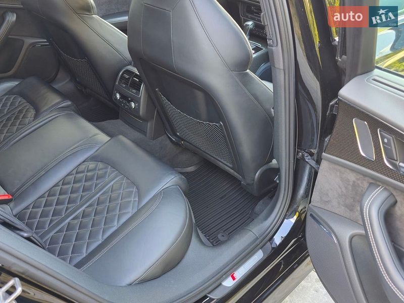 Седан Audi S6 2015 в Львове