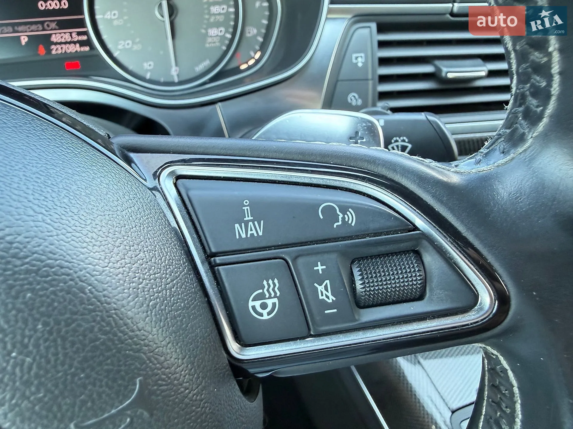 2013 Audi S6 - мініатюра 33