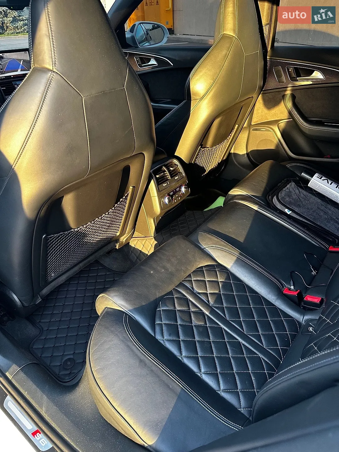 2015 Audi S6 - мініатюра 8