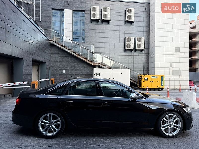 Седан Audi S6 2013 в Києві