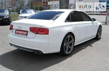 Седан Audi S8 2013 в Києві