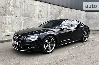 Седан Audi S8 2013 в 