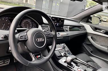 Седан Audi S8 2013 в 