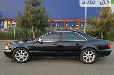Седан Audi S8 1999 в Одесі