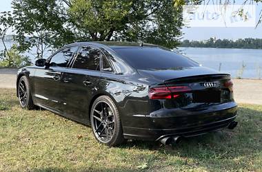 Седан Audi S8 2017 в Дніпрі