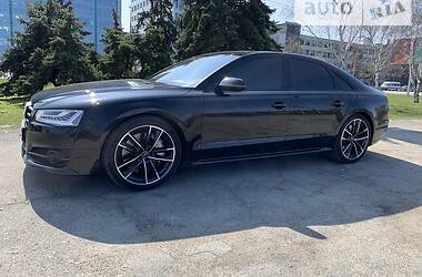 Седан Audi S8 2017 в Дніпрі