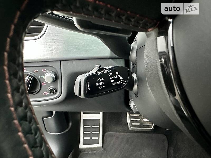Седан Audi S8 2016 в Киеве фото 61 Седан Audi S8 2016 в Киеве