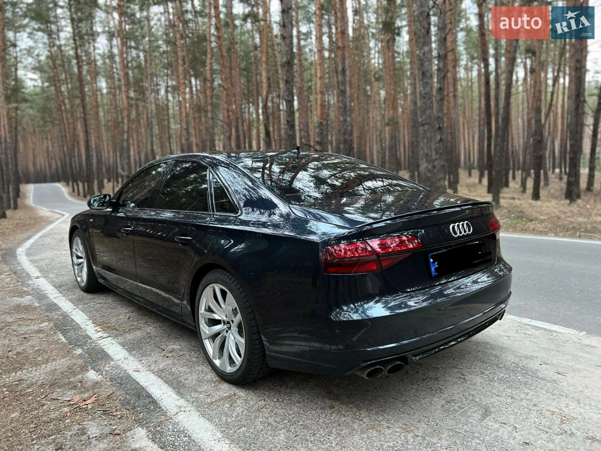 2017 Audi S8 - мініатюра 3