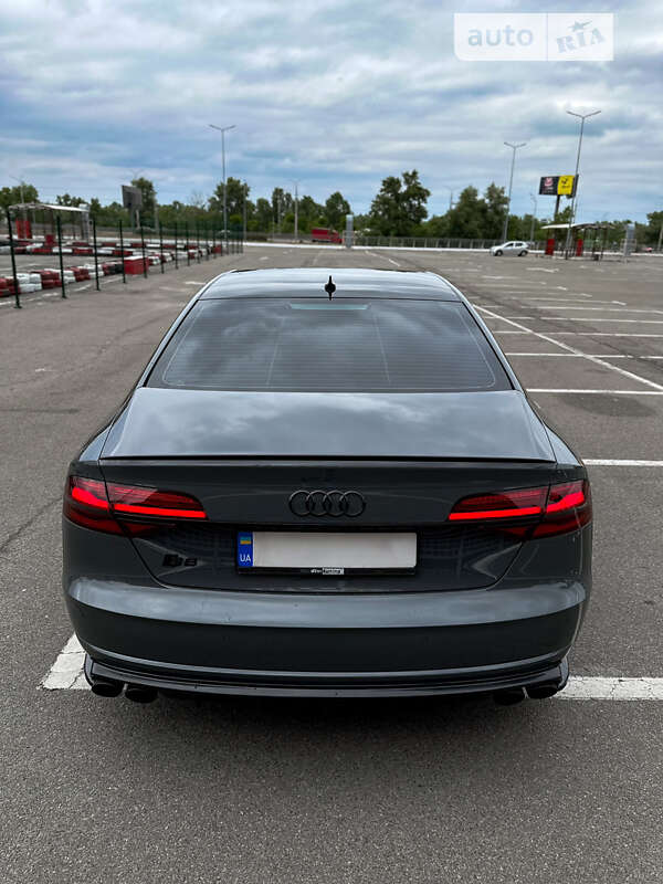 Седан Audi S8 2016 в Києві