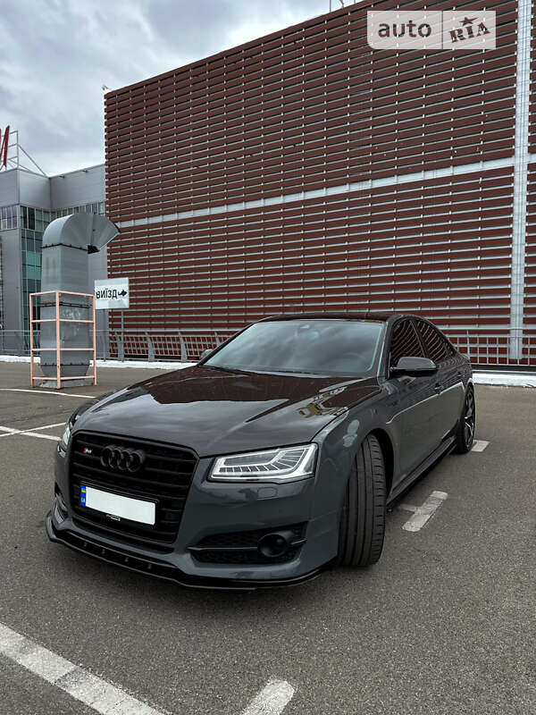 Седан Audi S8 2016 в Києві