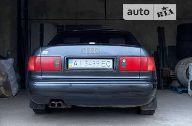 Седан Audi S8 1997 в Кагарлыке