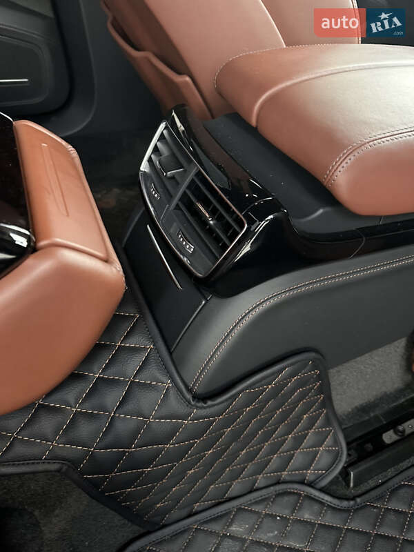 Седан Audi S8 2014 в Киеве