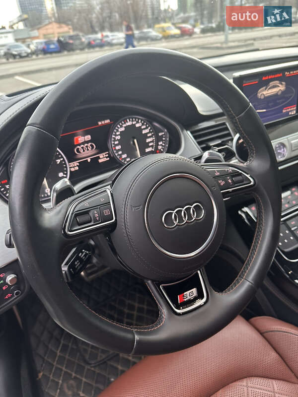 Седан Audi S8 2014 в Киеве