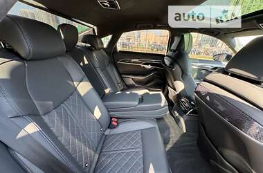 Седан Audi S8 2022 в Киеве