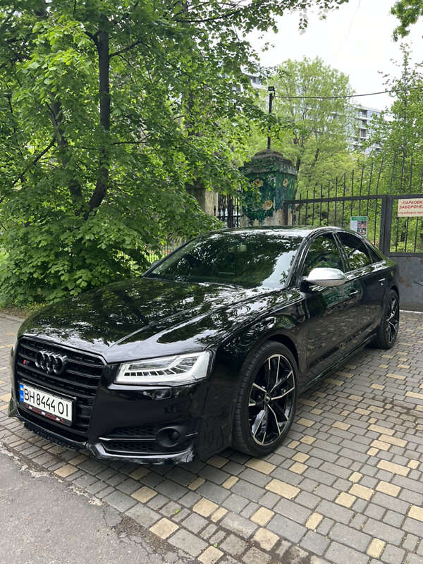 Audi S8 2016
