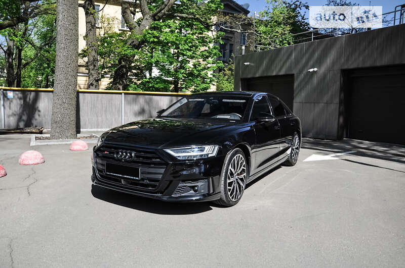 Седан Audi S8 2021 в Киеве