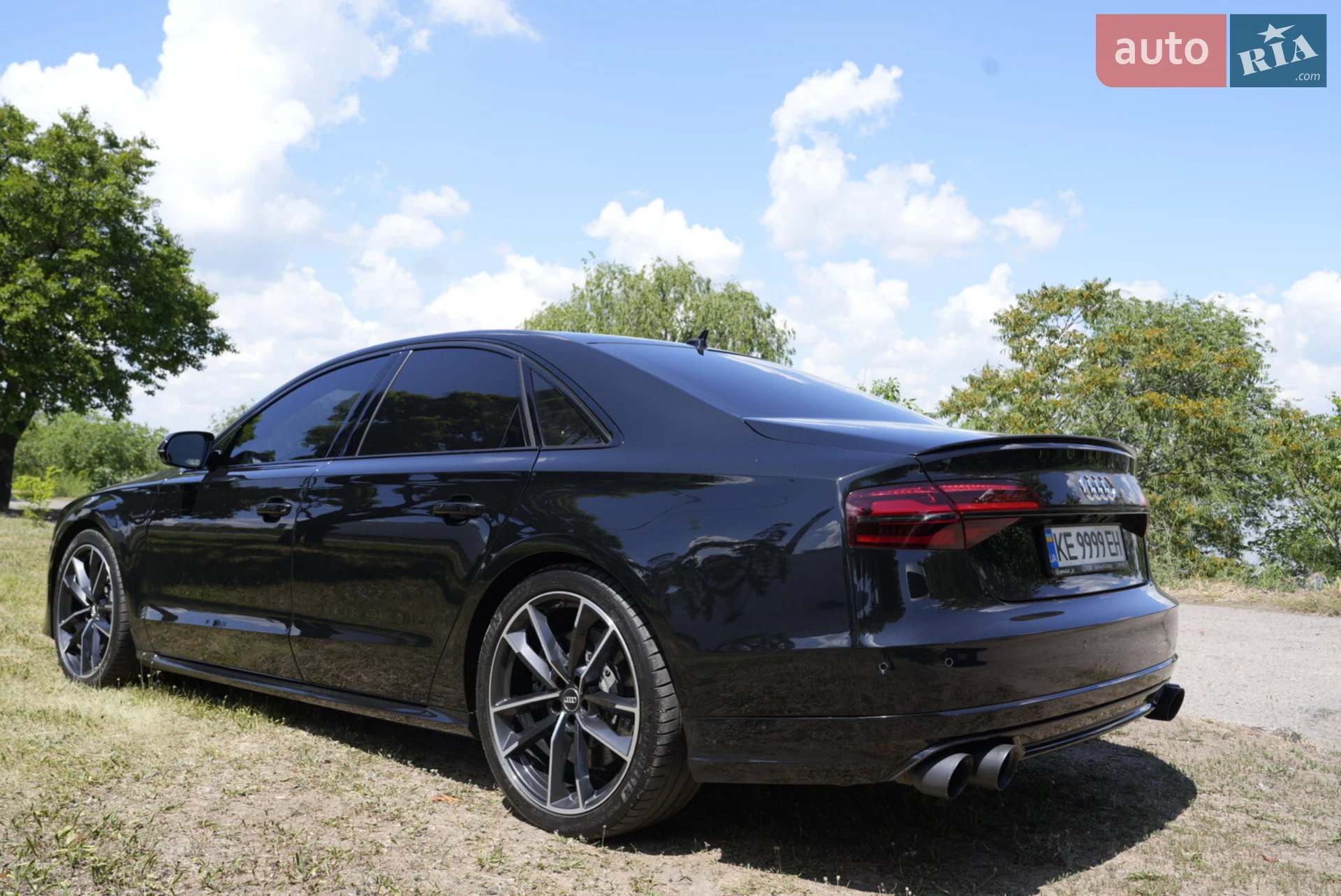 2017 Audi S8 - мініатюра 13
