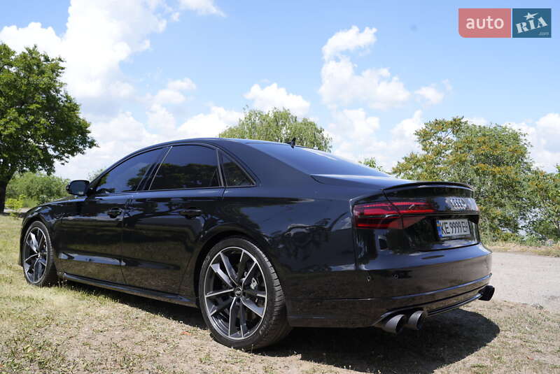 Седан Audi S8 2017 в Днепре