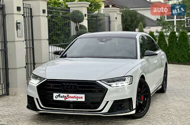 Седан Audi S8 2020 в 