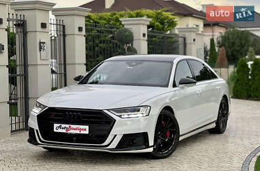 Седан Audi S8 2020 в 