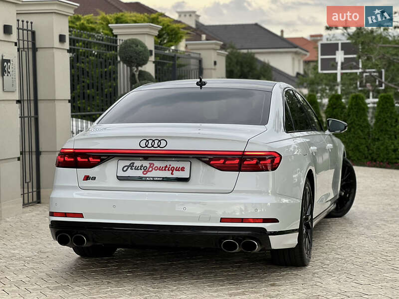 Седан Audi S8 2020 в Одесі