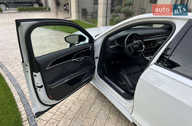 Седан Audi S8 2020 в 