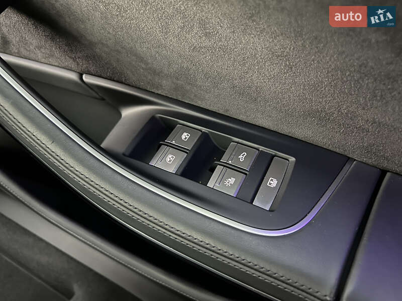 Седан Audi S8 2020 в Одесі