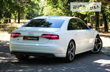 Седан Audi S8 2014 в Одессе