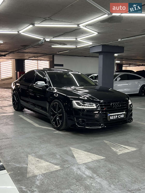 Седан Audi S8 2016 в Одессе