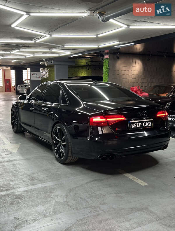 Седан Audi S8 2016 в Одессе